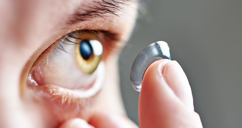 Hospital de Olhos Limongi --blog -4 cuidados fundamentais para quem usa lentes de contato